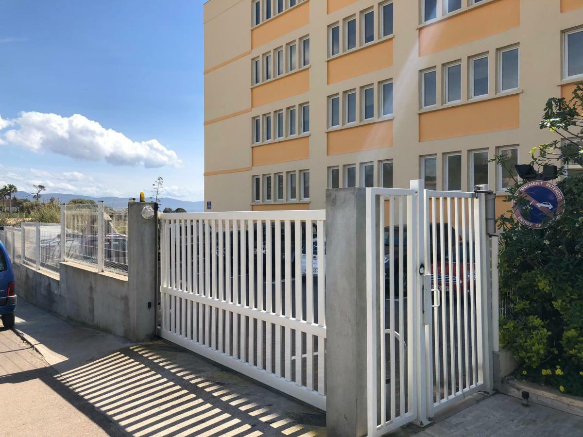 Studio Pieds Dans L'Eau Ajaccio  Ngoại thất bức ảnh