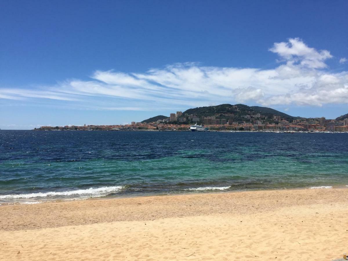 Studio Pieds Dans L'Eau Ajaccio  Ngoại thất bức ảnh